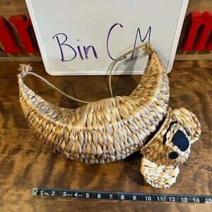 Huntington Home Koala rattan hanging animal basket planter cm